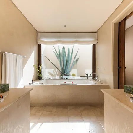 Puerto Del Carmen Sleeps 4 With Pool Air Con And Wifi * 푸에르토 델 카르멘