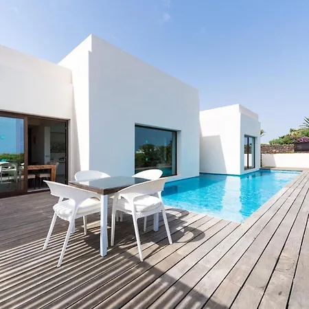 빌라 Puerto Del Carmen Sleeps 4 With Pool Air Con And Wifi *